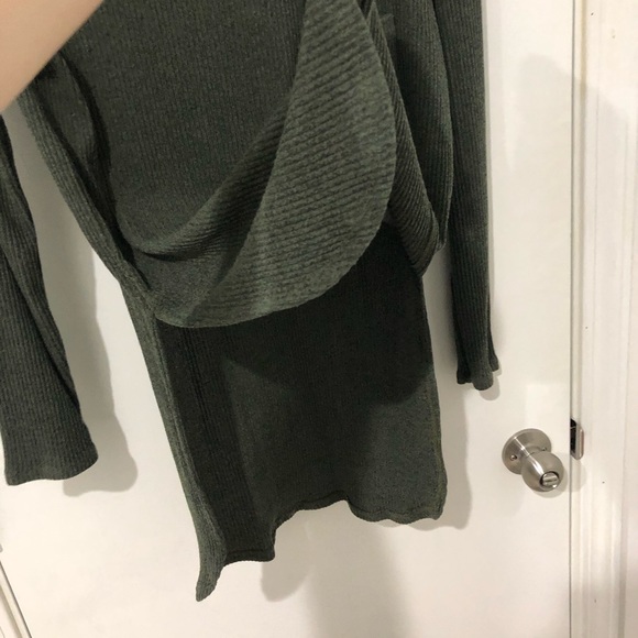 Windsor Green Sweater - Picture 4 of 7